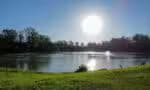 SP - ONDE CALOR/SÃO PAULO/DIA MAIS QUENTE - GERAL - Tarde de sol e muito calor na região do Ibirapuera, zona sul de São Paulo, nesta segunda-feira (17). A capital   paulista teve hoje o dia mais quente deste verão e do ano. A temperatura de 34°C foi registrada no meio da tarde   pelo Inmet (Instituto Nacional de Meteorologia) na estação meteorológica do Mirante de Santana, na zona norte da   cidade.   17/02/2025 - Foto: EDI SOUSA/ATO PRESS/ESTADÃO CONTEÚDO