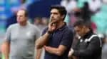 Abel Ferreira critica gramado da Fonte Nova e liga a lesões no Palmeiras ao campo