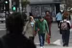 SP - CLIMA/FRIO/SP/PAULISTA - GERAL - Pedestres enfrentam clima frio na Avenida Paulista, na região central de São   Paulo, nesta quarta-feira, 30 de julho de 2025. A cidade de São Paulo, após uma   madrugada gelada, amanheceu com frio e pouca nebulosidade nesta quarta-feira, 30,   segundo o Centro de Gerenciamento de Emergências da Prefeitura. A temperatura   média no início da manhã foi de 7°C.   30/07/2025 - Foto: RENATO S. CERQUEIRA/ATO PRESS/ESTADÃO CONTEÚDO
