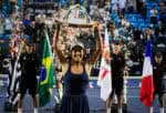 SP - SP OPEN/WTA TENIS - ESPORTES - Acontece no Parque Villa-Lobos, zona oeste da capital paulista, a primeira edição do SP Open, torneio da série WTA 250 disputado em quadra rápida. O evento marca o retorno de São Paulo ao calendário oficial da WTA após 25 anos e é o maior torneio feminino do Brasil desde 2016. Além das disputas esportivas com 32 jogadoras na chave de simples e 16 dupla. Na foto, a tenista campeã,  Rakotomanga Rajaonah (FRA), do SP Open 2025. 14/09/2025 - Foto: ALOISIO MAURICIO/FOTOARENA/FOTOARENA/ESTADÃO CONTEÚDO