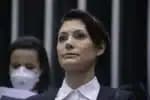 Michelle informa: &#8220;Soluços de Bolsonaro deram trégua, meu amor está bem&#8221;