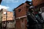 SP - FAVELA DO MOINHO/SP/REMOÇÃO - GERAL - Integrantes da Polícia Militar realizam ação de apoio à Companhia de     Desenvolvimento Habitacional e Urbano (CDHU) durante  operação para demolição de     casas na Favela do Moinho,   no bairro     de Campos Elíseos, região central de     São Paulo,  nesta quarta-feira, 14.  A ação de remoção dos moradores gerou     protestos, resultando em     confronto com a polícia nos últimos dias.    20/07/2012 - Foto: BIA BORGES/O FOTOGRÁFICO/ESTADÃO CONTEÚDO