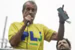 SP - MANIFESTAÇÃO/ATOS/7 DE SETEMBRO/SP/APOIADORES/BOLSONARO - POLÍTICA - O presidente nacional do PL, Valdemar Costa Neto, participa de ato na Avenida Paulista, em São Paulo,   neste   domingo (7), em defesa da anistia ao ex-presidente Jair Bolsonaro (PL) e aos envolvidos nos atos do dia 8 de     janeiro de 2023 na Praça dos Três Poderes.        07/09/2025 - Foto: GABRIEL SILVA/RASPRESS/ESTADÃO CONTEÚDO