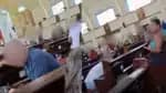 Tiroteio interrompe missa de Cosme e Damião no RJ e causa pânico na igreja