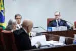Moraes critica defesas de Martins e Câmara por atraso nas alegações ao STF
