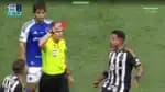 Paulo Cesar Zanovelli comete erro e dá vermelho injusto em Cruzeiro x Atlético-MG